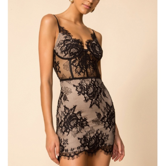 superdown Dresses & Skirts - superdown 'charlize' Lace Mini Corset Dress SM